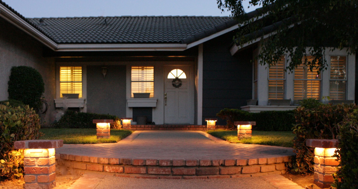 Photo Showing A Home with Hansen Landscape Lights